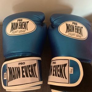 Pro main event boxing gloves